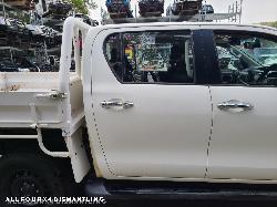 View Auto part Right Rear Door Sliding Toyota Hilux 2016